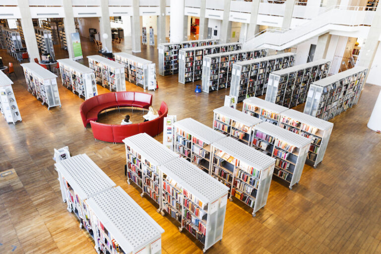 Spanish Word of the Day: Biblioteca (library) - Love Spanish Words