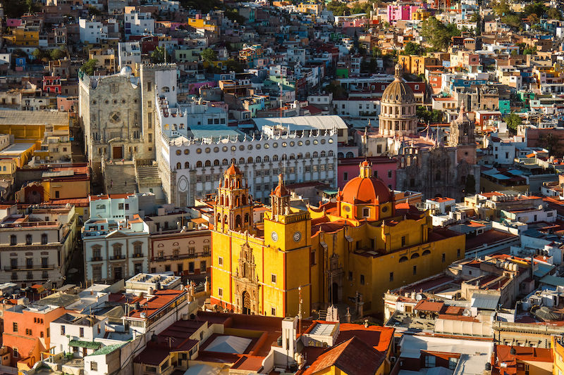 Discover the architectural wonders and urban beauty of Guanajuato city. From historic landmarks to modern designs, explore neighborhoods, cityscapes, and charming streets that reveal its rich history and vibrant atmosphere
